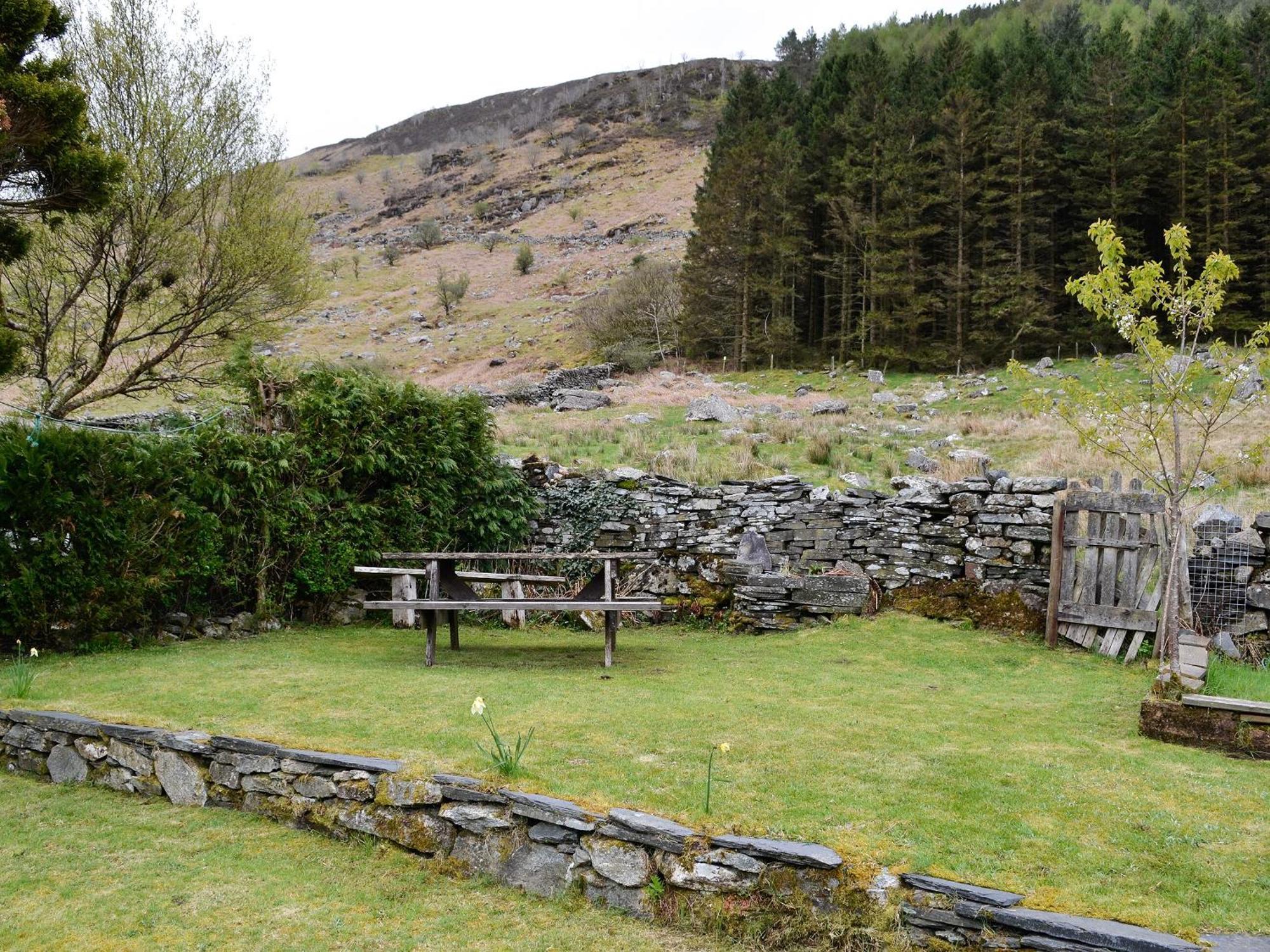 Valley Cottage Penmachno Exterior photo